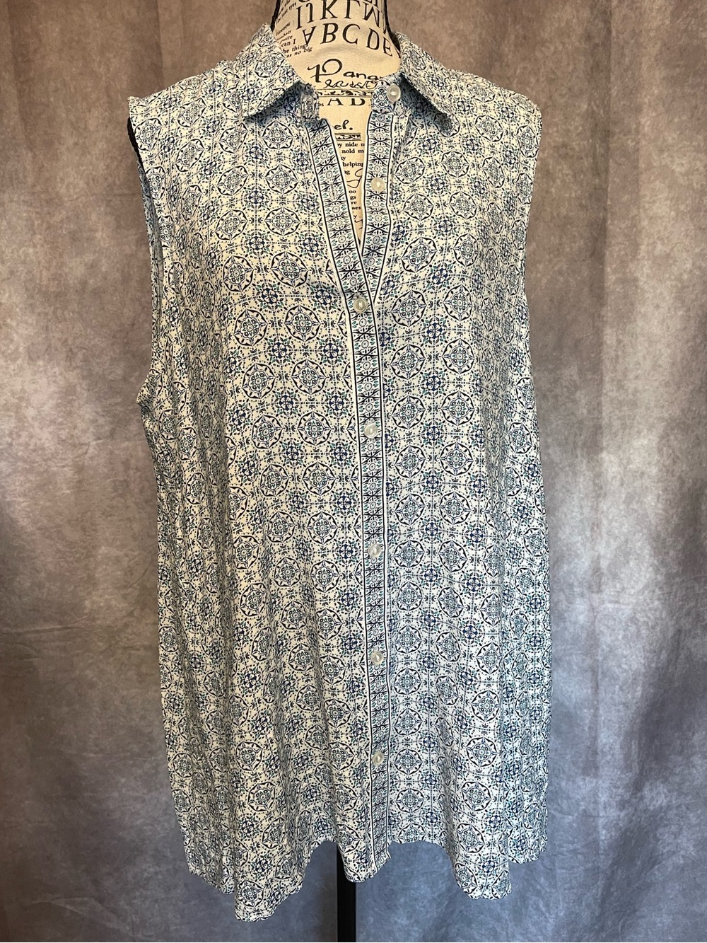 Max Studios Sleeveless Collared Print Tunic Top - Blue/White